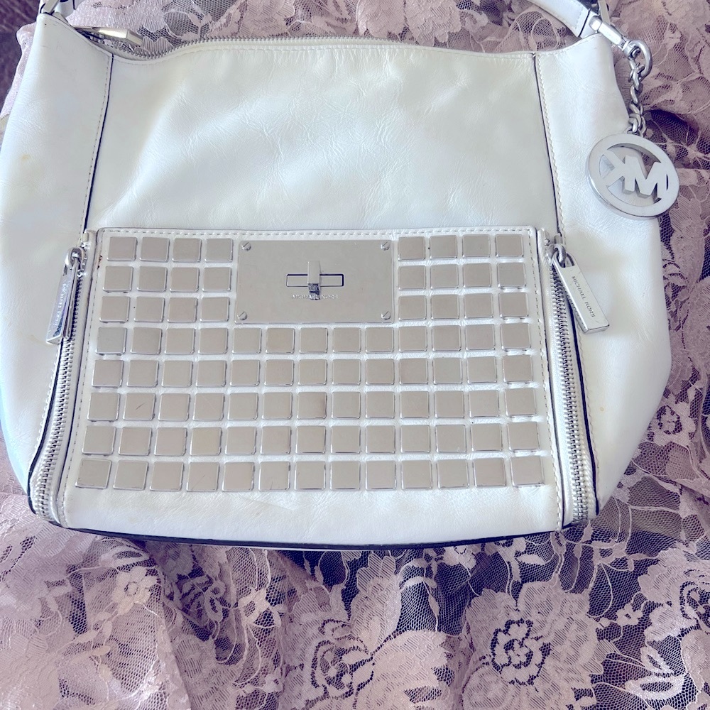 Michael Kors white  Shoulder Bag with silver  Grid Design. 🔥🔥 offers welcome!!